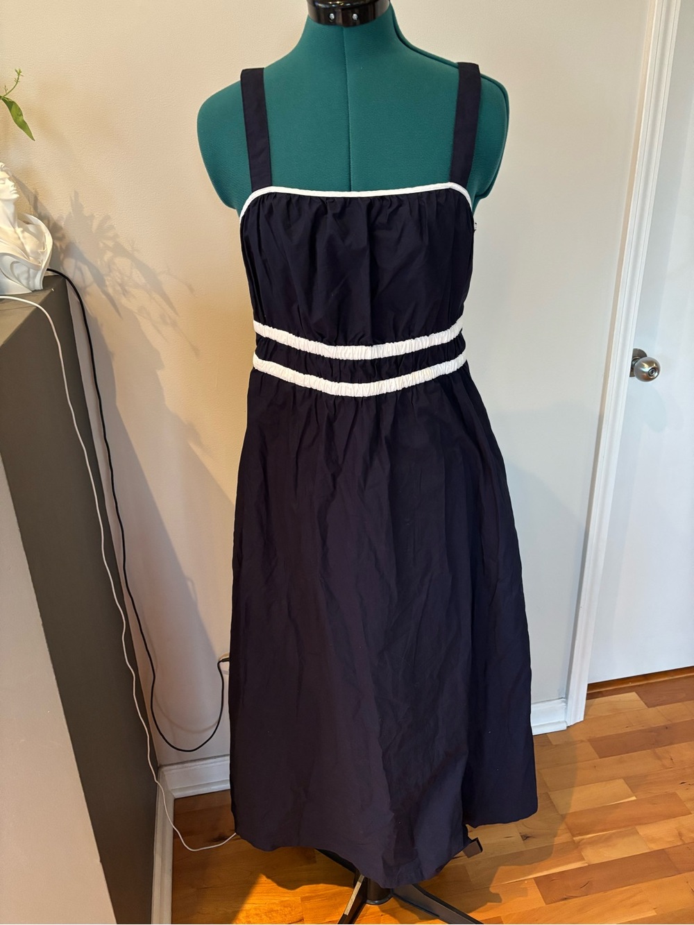 Loft midi dress in navy blue and white trimmed, 6